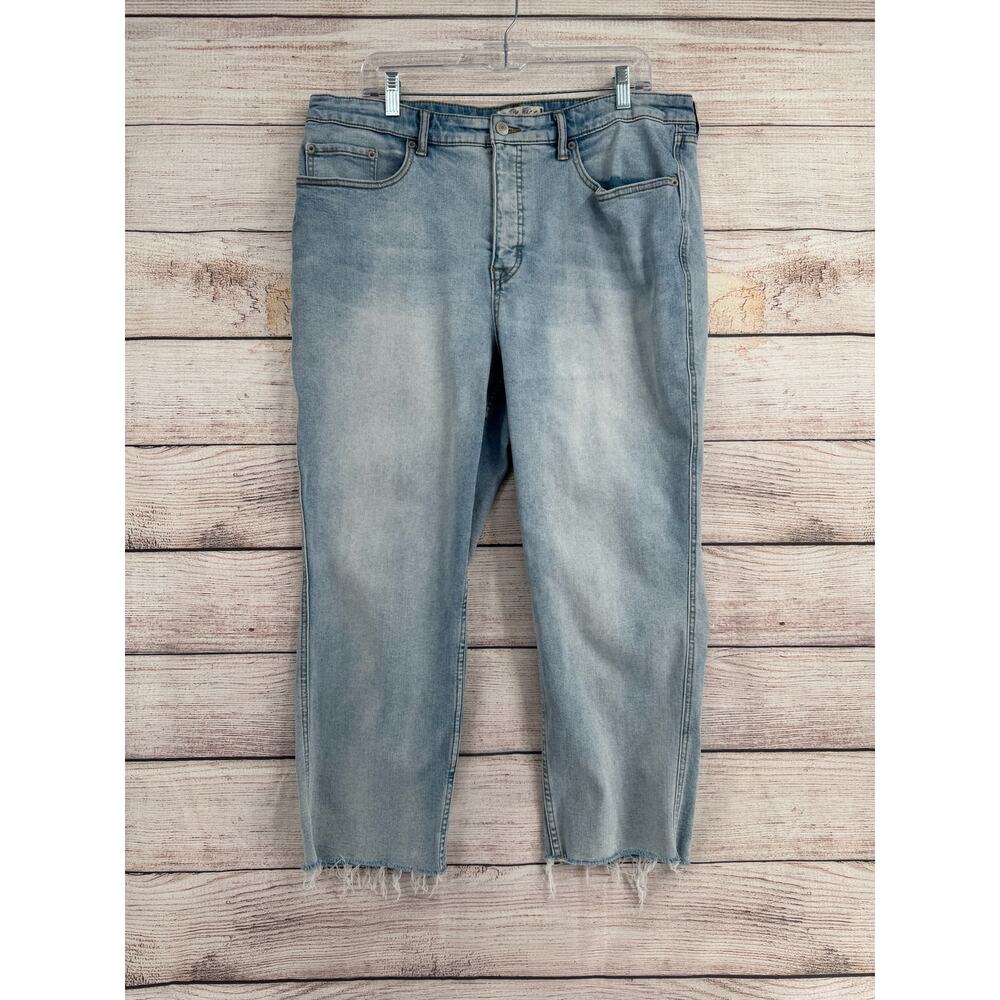 We The Free CRVY High Rise Vintage Straight Jeans Womens 35s Blue‎ Denim Raw Hem